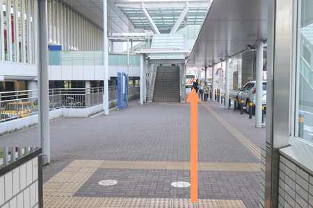 新横浜駅　シャトルバス乗り場